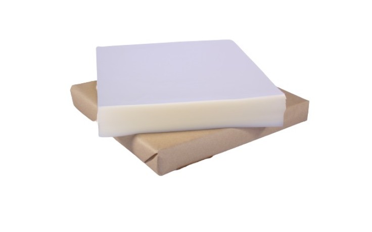 500 cellophane sheets on brown package no background